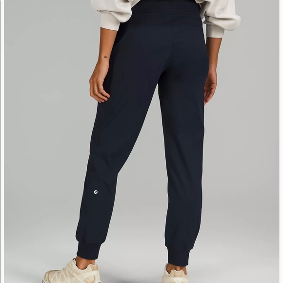 lululemon athletica Pants - Lululemon true navy joggers size 8